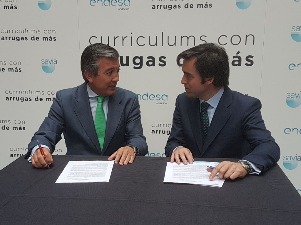 Patricio Gil Olmedo y Carlos Gómez-Múgica firmando la colaboración EPUNTO - SAVIA
